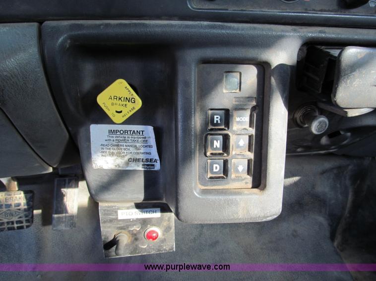 image for item E5838 2005 Ford F750 XLT Super Duty service truck