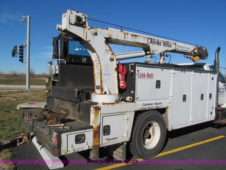 image for item E5838 2005 Ford F750 XLT Super Duty service truck