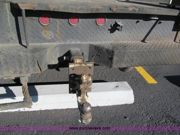 image for item E5838 2005 Ford F750 XLT Super Duty service truck