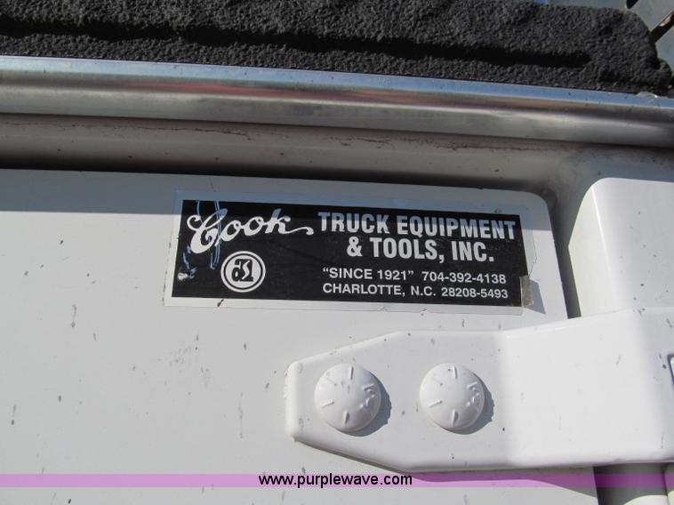 image for item E5838 2005 Ford F750 XLT Super Duty service truck