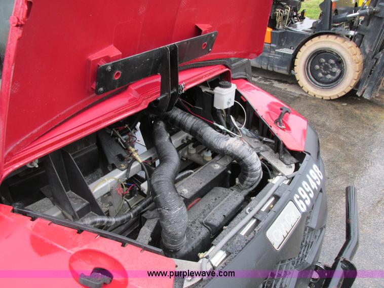 image for item E7001 2007 Club Car XRT1550 utility vehicle