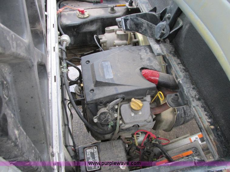 image for item E7001 2007 Club Car XRT1550 utility vehicle
