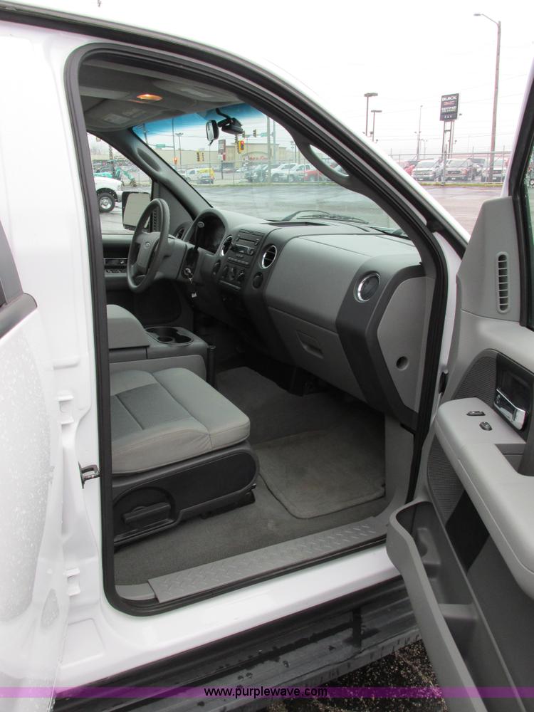 image for item E7002 2007 Ford F150 XLT SuperCrew pickup truck