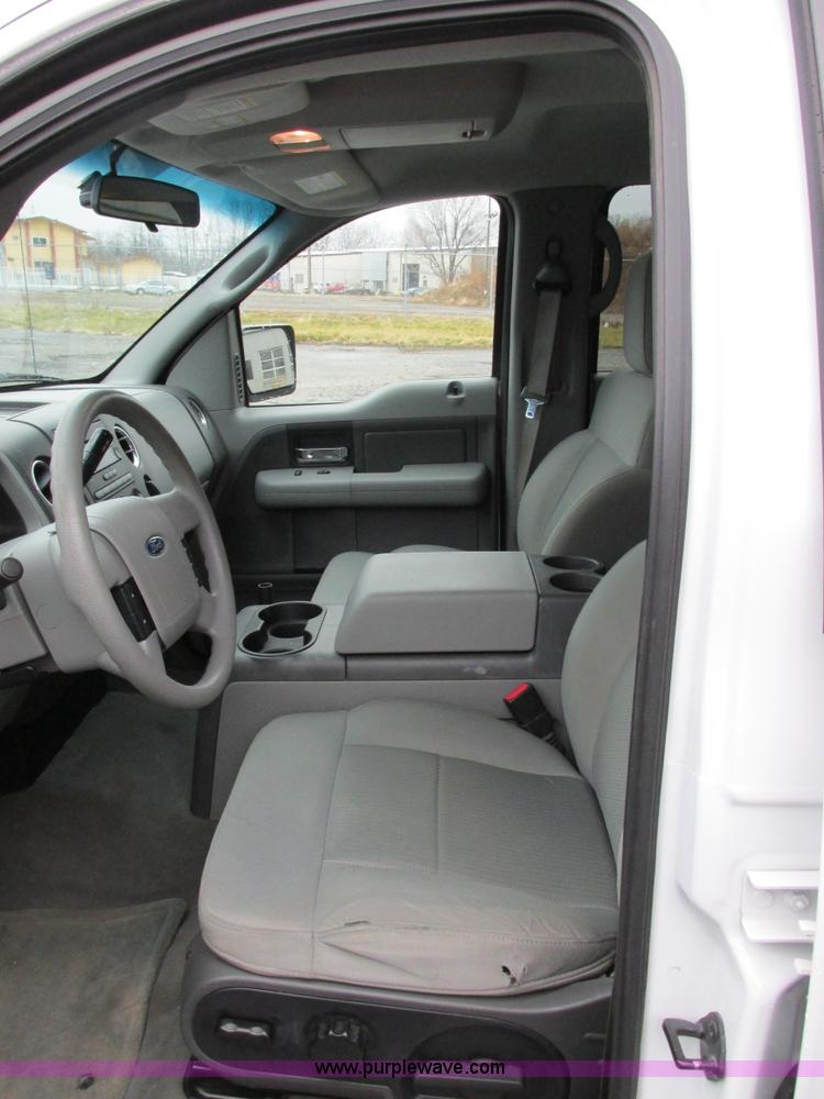 image for item E7002 2007 Ford F150 XLT SuperCrew pickup truck