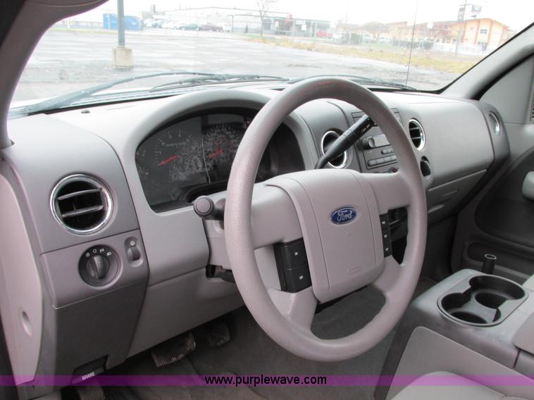 image for item E7002 2007 Ford F150 XLT SuperCrew pickup truck