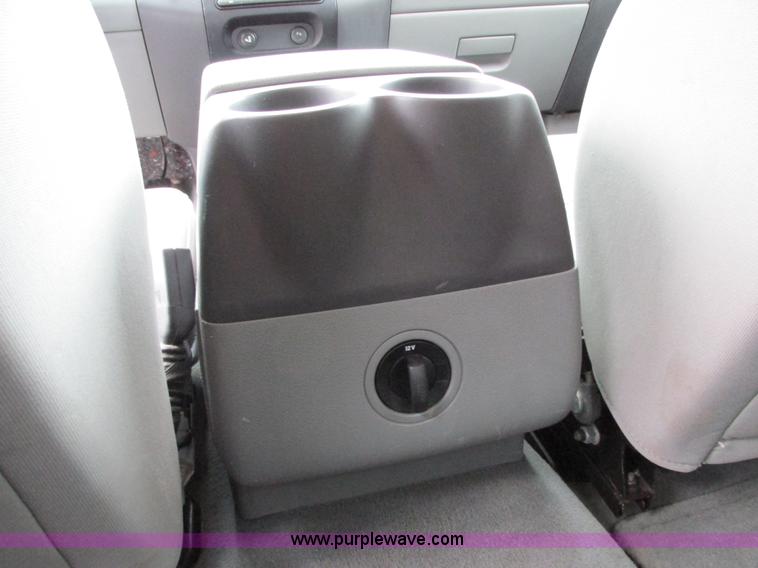 image for item E7002 2007 Ford F150 XLT SuperCrew pickup truck