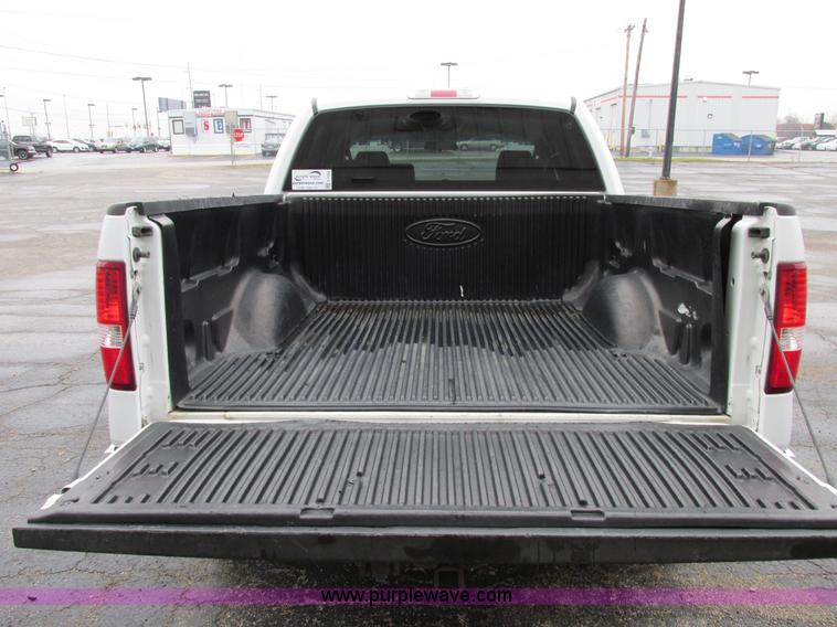 image for item E7002 2007 Ford F150 XLT SuperCrew pickup truck
