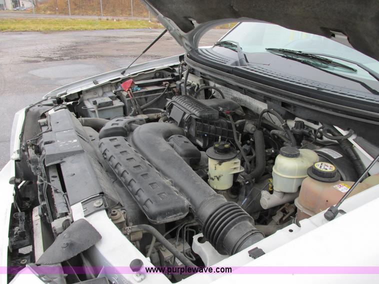 image for item E7002 2007 Ford F150 XLT SuperCrew pickup truck