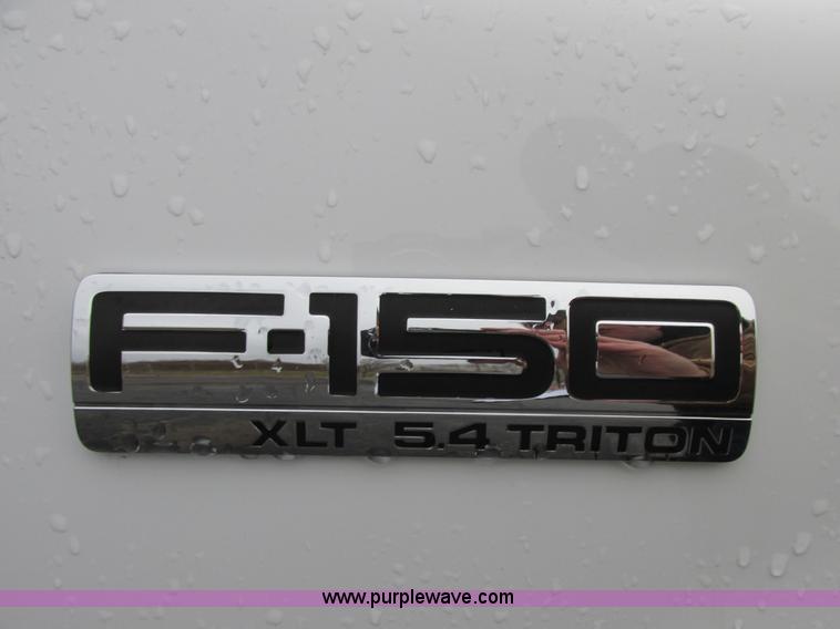 image for item E7002 2007 Ford F150 XLT SuperCrew pickup truck
