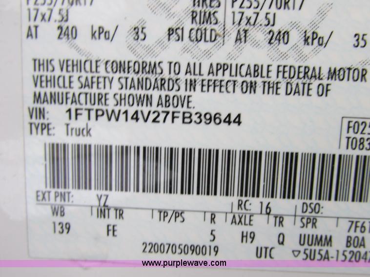 image for item E7002 2007 Ford F150 XLT SuperCrew pickup truck