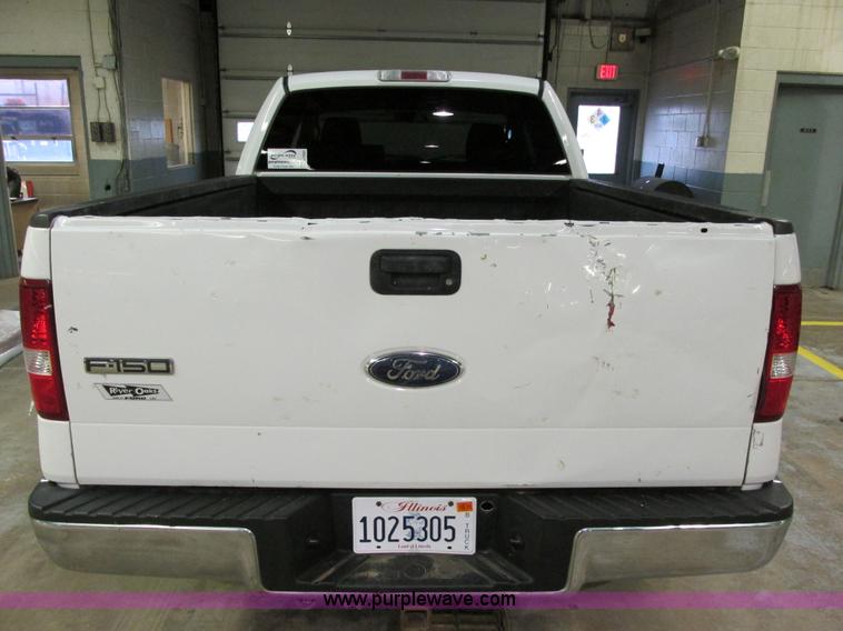 image for item E7003 2006 Ford F150 XLT SuperCab pickup truck
