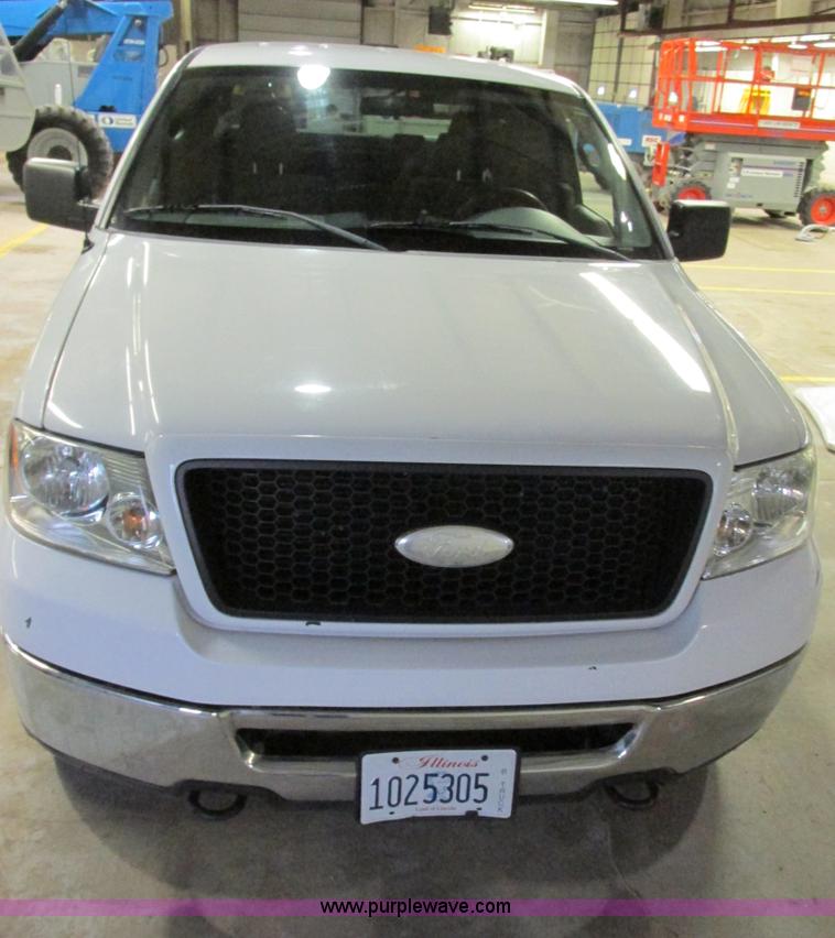 image for item E7003 2006 Ford F150 XLT SuperCab pickup truck