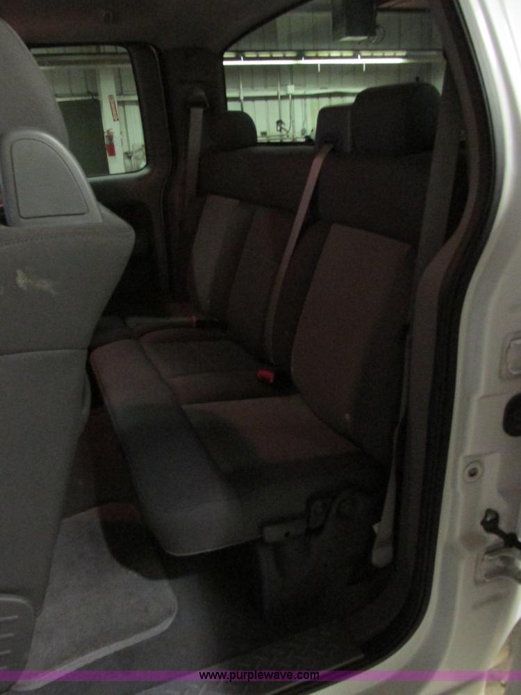 image for item E7003 2006 Ford F150 XLT SuperCab pickup truck