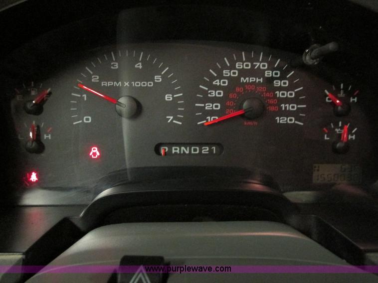 image for item E7003 2006 Ford F150 XLT SuperCab pickup truck