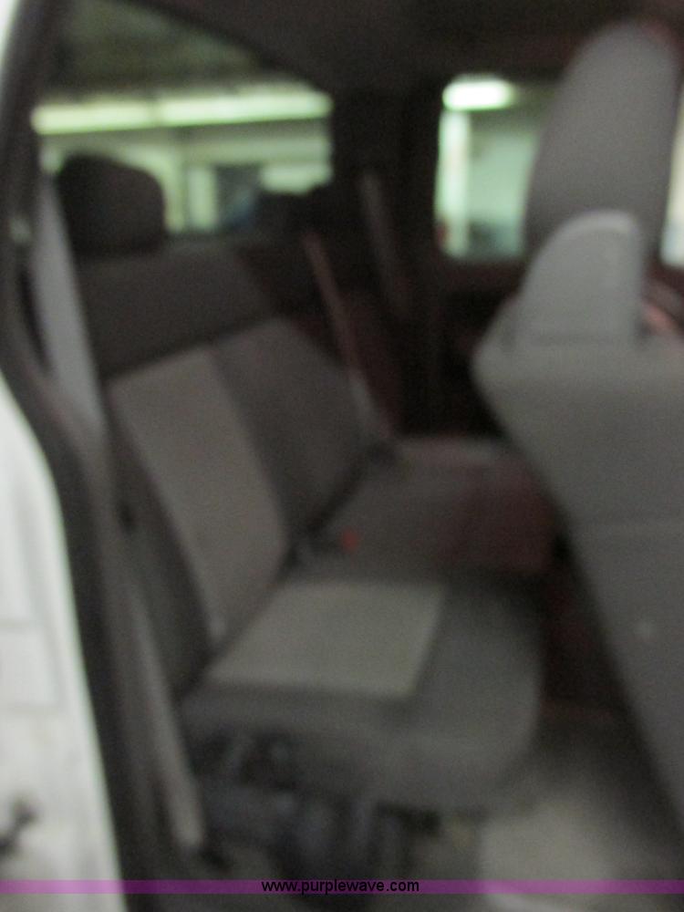 image for item E7003 2006 Ford F150 XLT SuperCab pickup truck