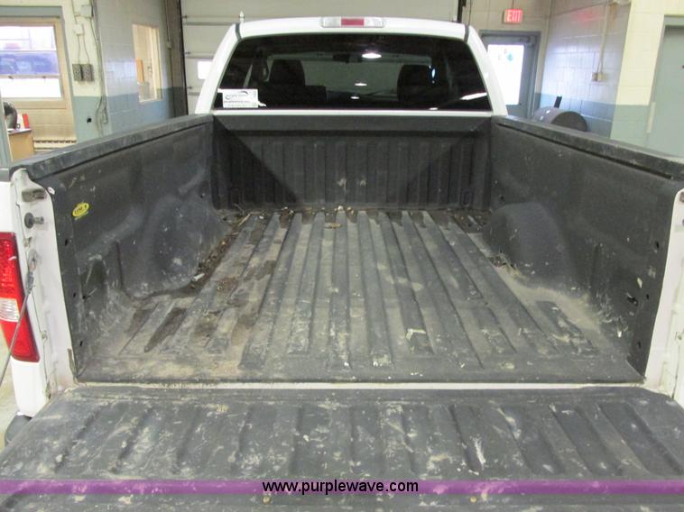 image for item E7003 2006 Ford F150 XLT SuperCab pickup truck