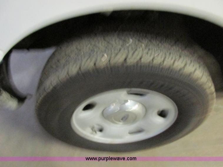 image for item E7003 2006 Ford F150 XLT SuperCab pickup truck