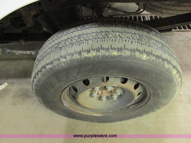 image for item E7003 2006 Ford F150 XLT SuperCab pickup truck
