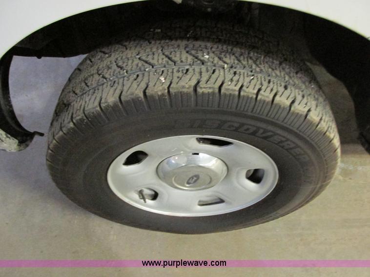 image for item E7003 2006 Ford F150 XLT SuperCab pickup truck