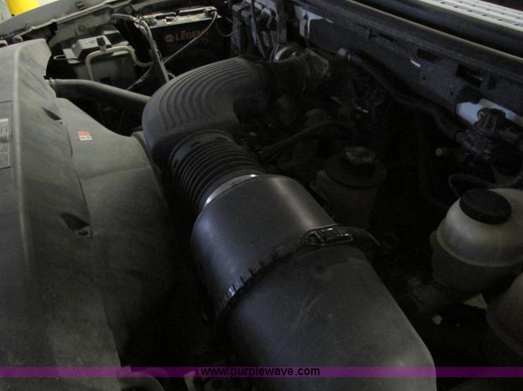 image for item E7003 2006 Ford F150 XLT SuperCab pickup truck