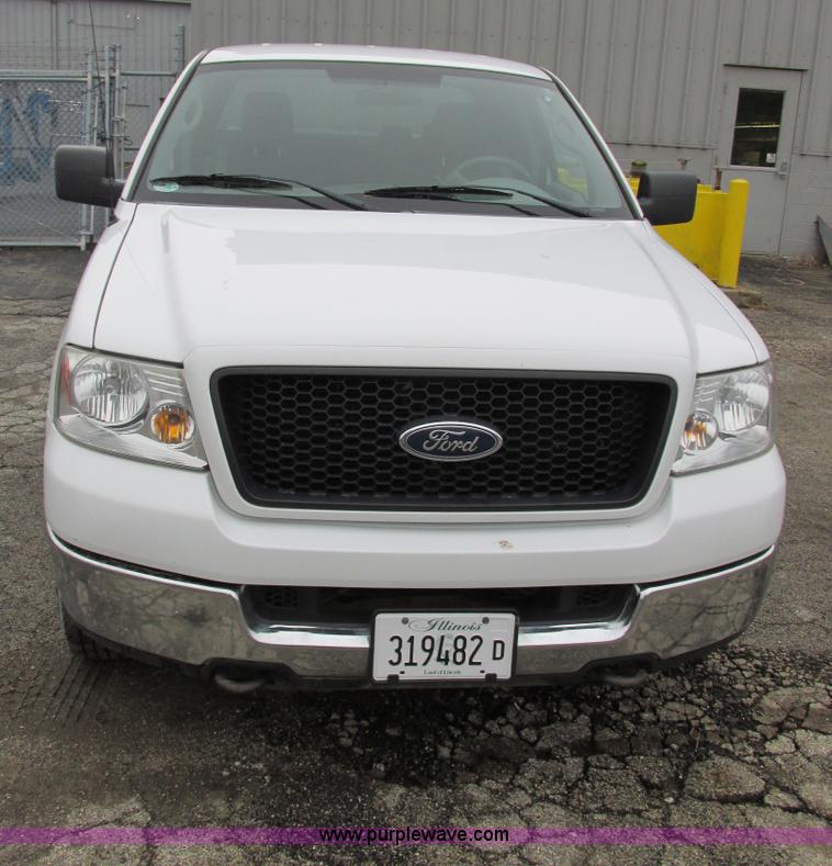 image for item E7004 2005 Ford F150 XLT SuperCab pickup truck