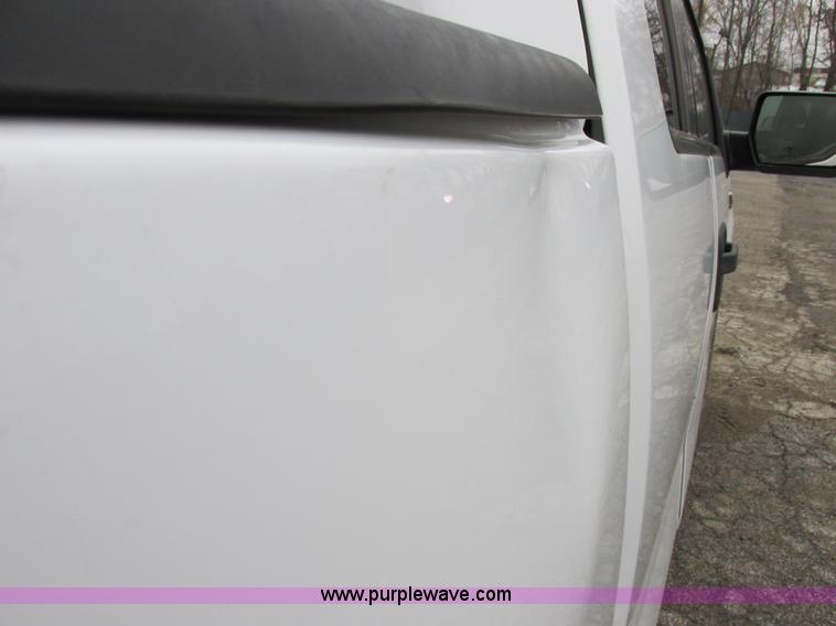 image for item E7004 2005 Ford F150 XLT SuperCab pickup truck