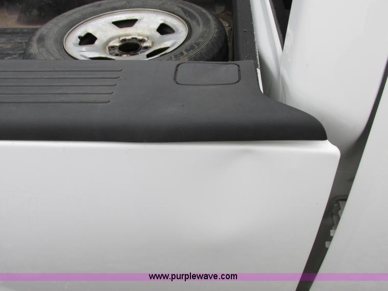 image for item E7004 2005 Ford F150 XLT SuperCab pickup truck