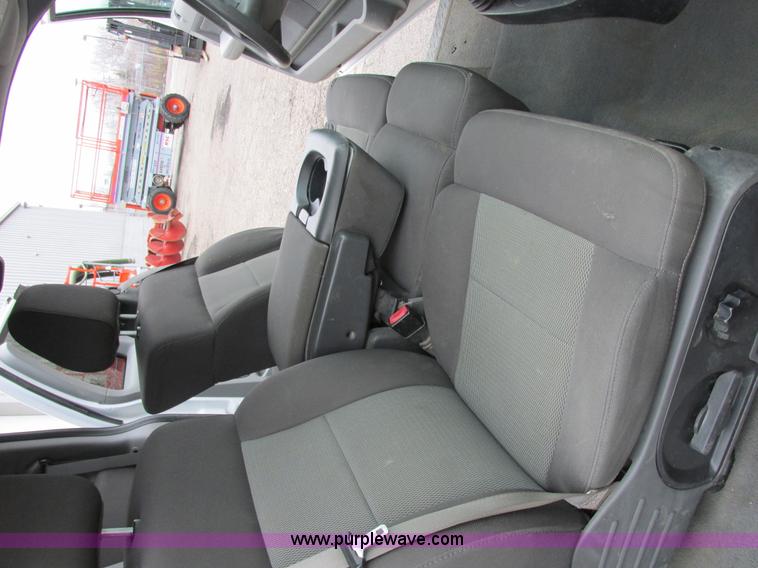 image for item E7004 2005 Ford F150 XLT SuperCab pickup truck