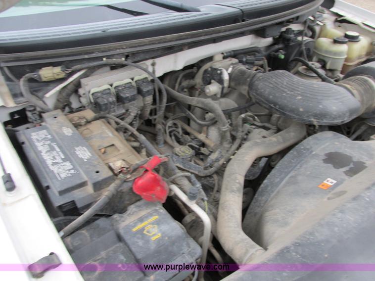 image for item E7004 2005 Ford F150 XLT SuperCab pickup truck