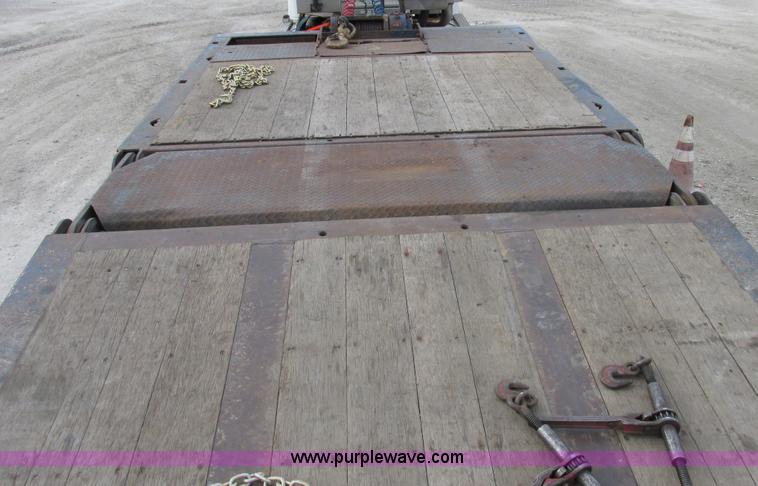 image for item E7026 2005 Trail-Eze TE801 trailer