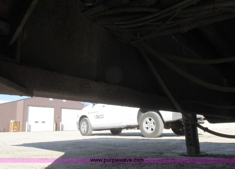 image for item E7027 2006 Trail-Eze TE80HT53 53' trailer