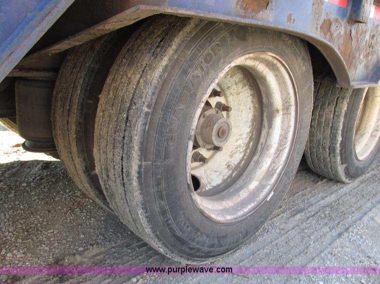 image for item E7027 2006 Trail-Eze TE80HT53 53' trailer