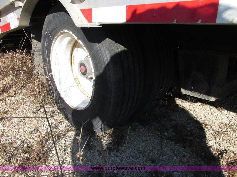 image for item E7028 2009 Ledwell LW53DD-SPRD 53' drop deck trailer