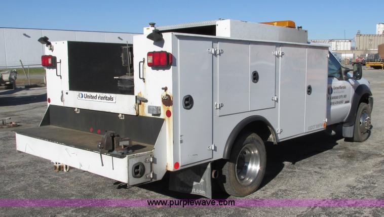 image for item F4152 2006 Ford F550 service truck