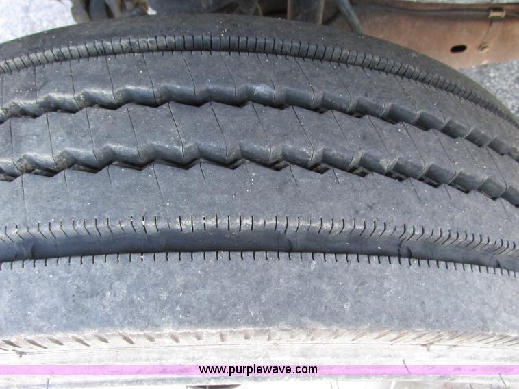 image for item F4152 2006 Ford F550 service truck