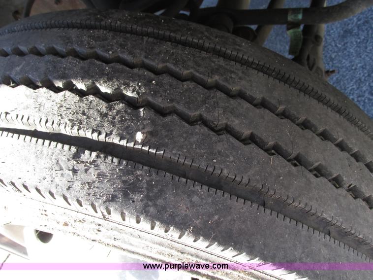 image for item F4152 2006 Ford F550 service truck