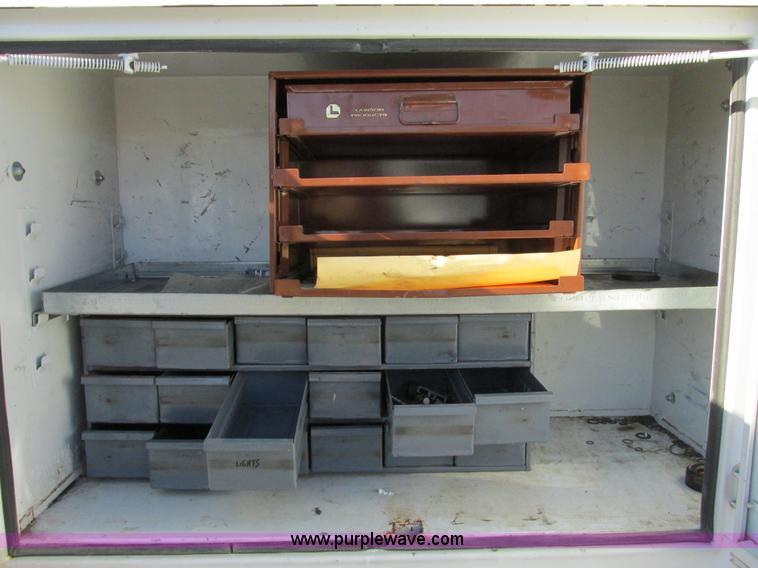 image for item F4152 2006 Ford F550 service truck