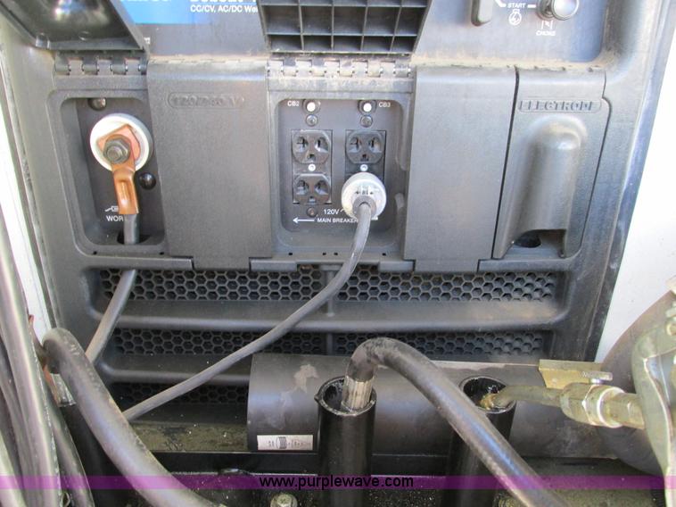 image for item F4152 2006 Ford F550 service truck