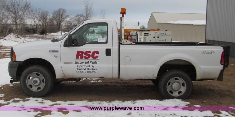image for item F5881 2006 Ford F350 XL Super Duty pickup truck