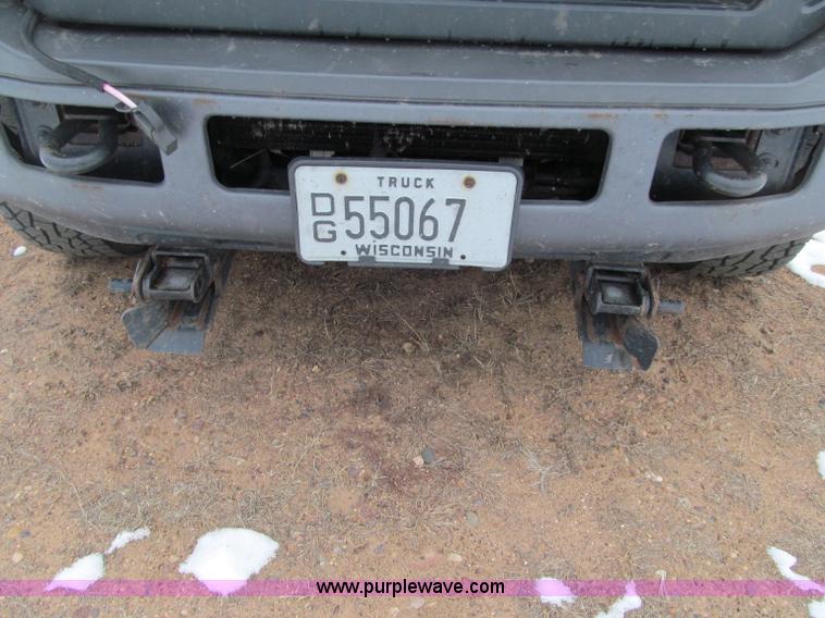 image for item F5881 2006 Ford F350 XL Super Duty pickup truck
