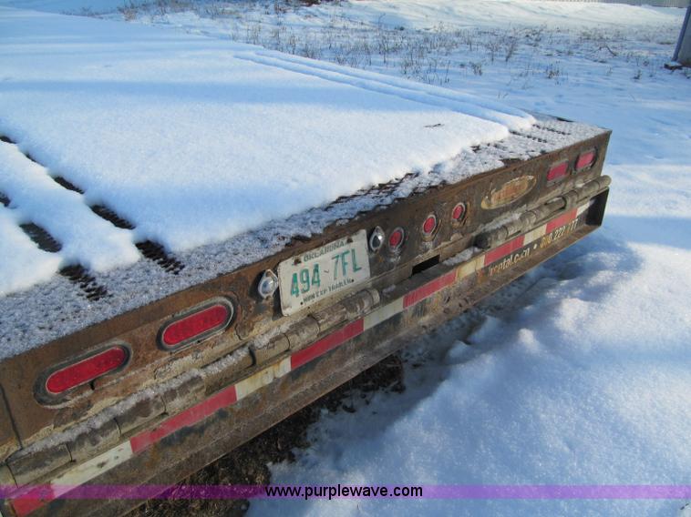 image for item F5882 2006 Ledwell Hydra-Tail triple axle trailer