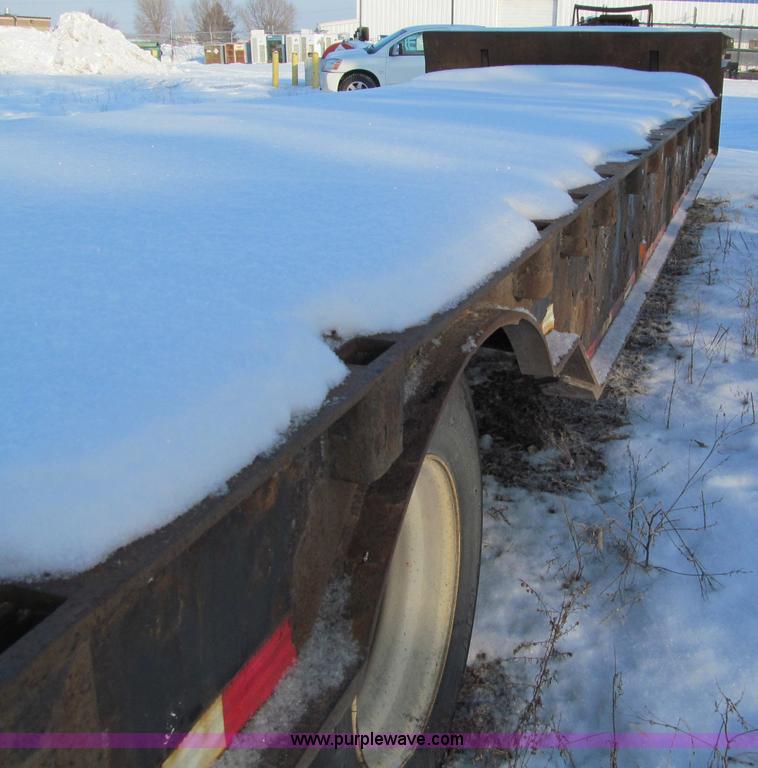 image for item F5882 2006 Ledwell Hydra-Tail triple axle trailer
