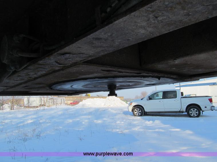 image for item F5882 2006 Ledwell Hydra-Tail triple axle trailer
