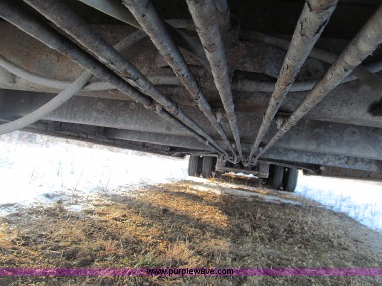 image for item F5882 2006 Ledwell Hydra-Tail triple axle trailer