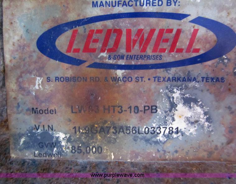 image for item F5882 2006 Ledwell Hydra-Tail triple axle trailer