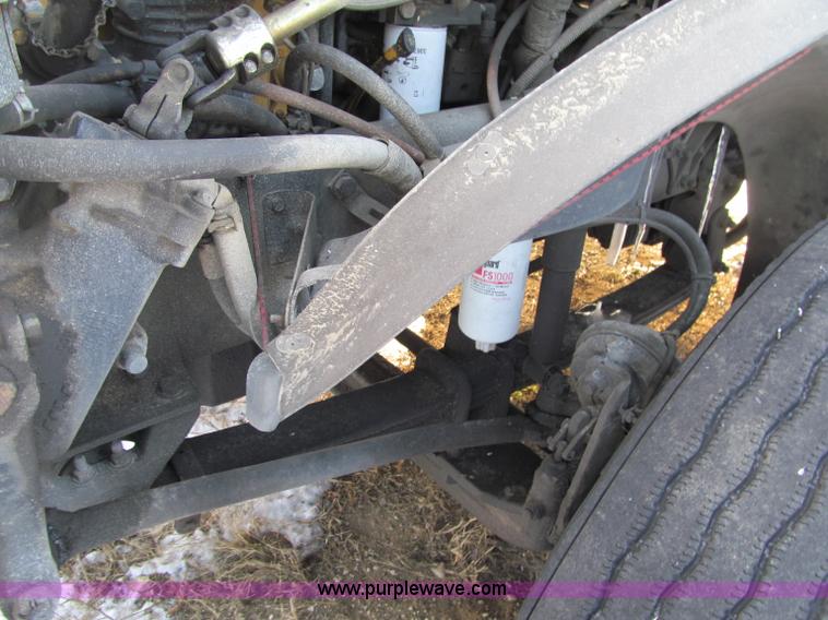 image for item F5883 2005 Freightliner Columbia CL120ST semi truck