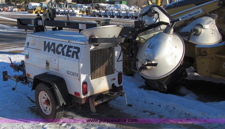 image for item F5907 2007 Wacker LTC4L portable light tower