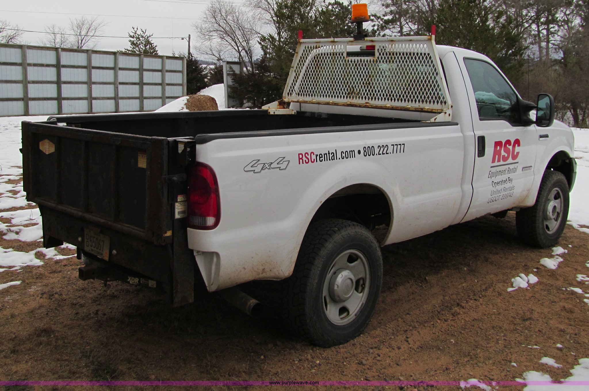 2006 Ford F350 XL Super Duty pickup truck in Chippewa Falls, WI Item