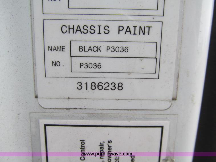 image for item D7022 2007 Volvo VNL TA semi truck