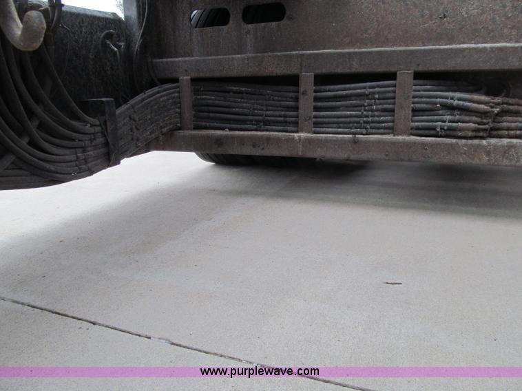 image for item D7023 2008 Wally-Mo H-8CC tandem axle car trailer